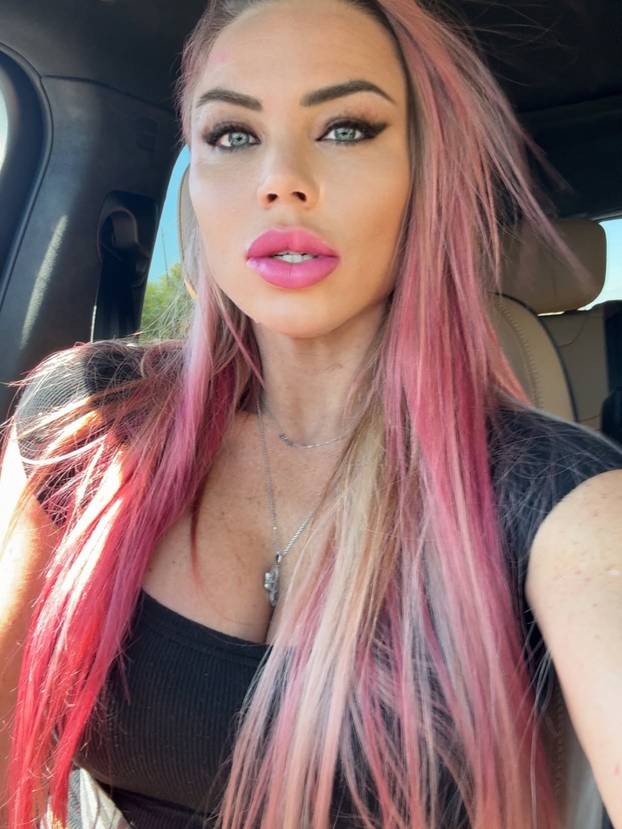 FOTO Najseksi medicinska sestra Instagrama promijenila karijeru: Evo čime se danas bavi