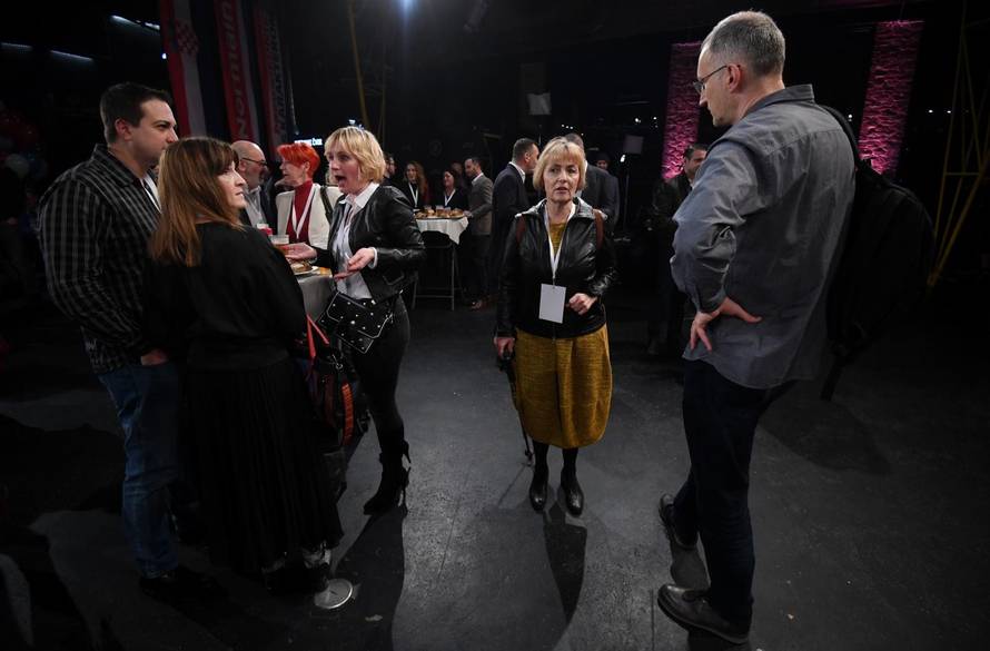 Zagreb: Izborni stožer Zorana Milanovića u Tvornici kulture