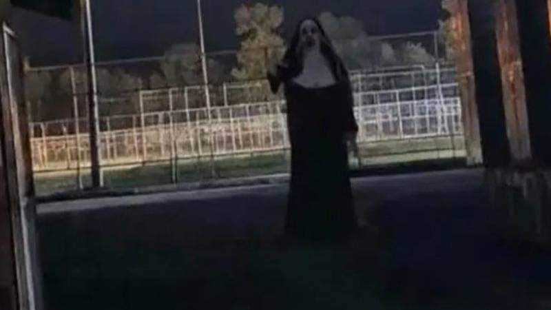 Misteriozne 'horor časne sestre' plaše stanovnike Srbije, viđaju ih kod škola: 'Pazite na djecu...'