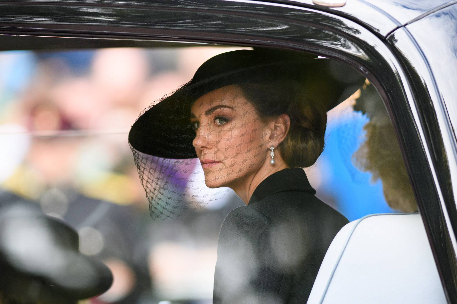 Izvor otkrio nove detalje o Kate Middleton: 'Možda se ne vrati'