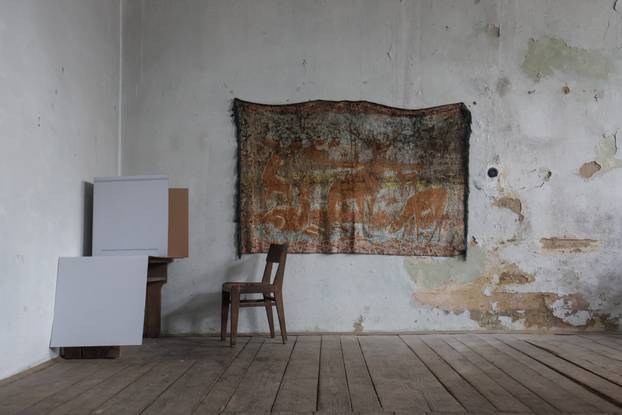 Škola u Željeznom Žumberačkom odavno se ne koristi, ali danas je otvorena zbog izbora