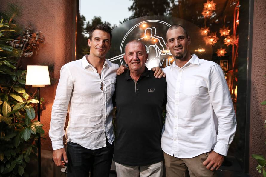 Tko je tvorac zlatnih Sinkovića? Sam im pere čamce, zbog Igara mu je i zdravlje bilo narušeno