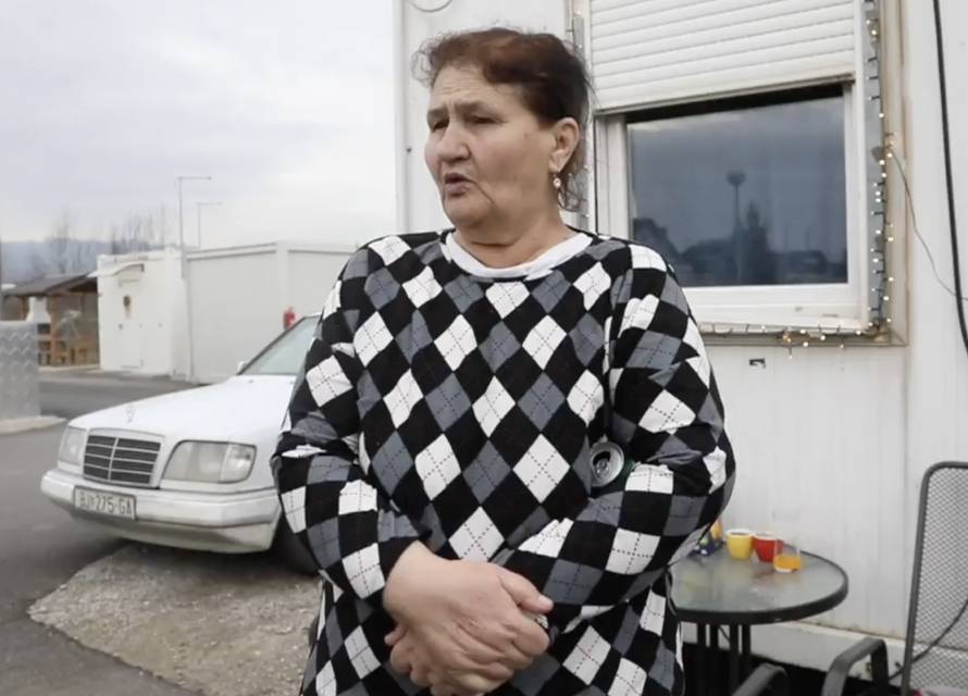 Prva beba rođena 2021. još je u kontejnerskoj kućici, svi imaju istu želju: 'Otići u svoj dom'