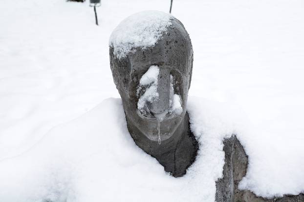 Snijeg je prekrio Sisak 