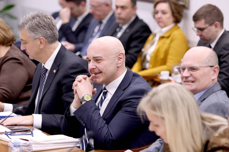 Zagreb: Plenkovic odborima predstavio Alena Ružića, kandidata za novog ministra rada, mirovinskog sustava, obitelji i socijalne politike