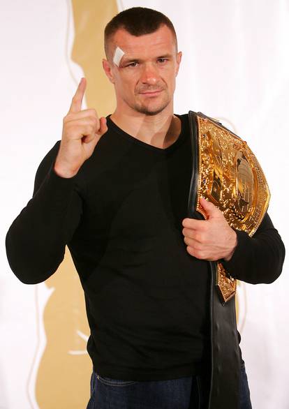 FOTO Legendarni Cro Cop slavi jubilarni 50. rođendan!  Sjetite se njegove slavne karijere...