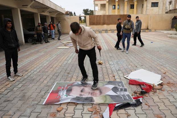 Syrian rebels seize Damascus and oust President Bashar al-Assad
