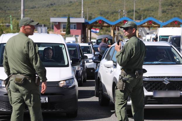 FOTO Boysi stigli u Split! Sve je puno policije, pogledajte scene