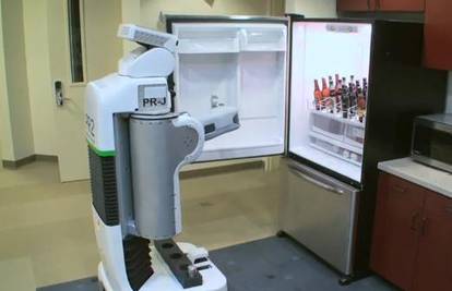 Programirali robota koji će donijeti pivo iz hladnjaka 