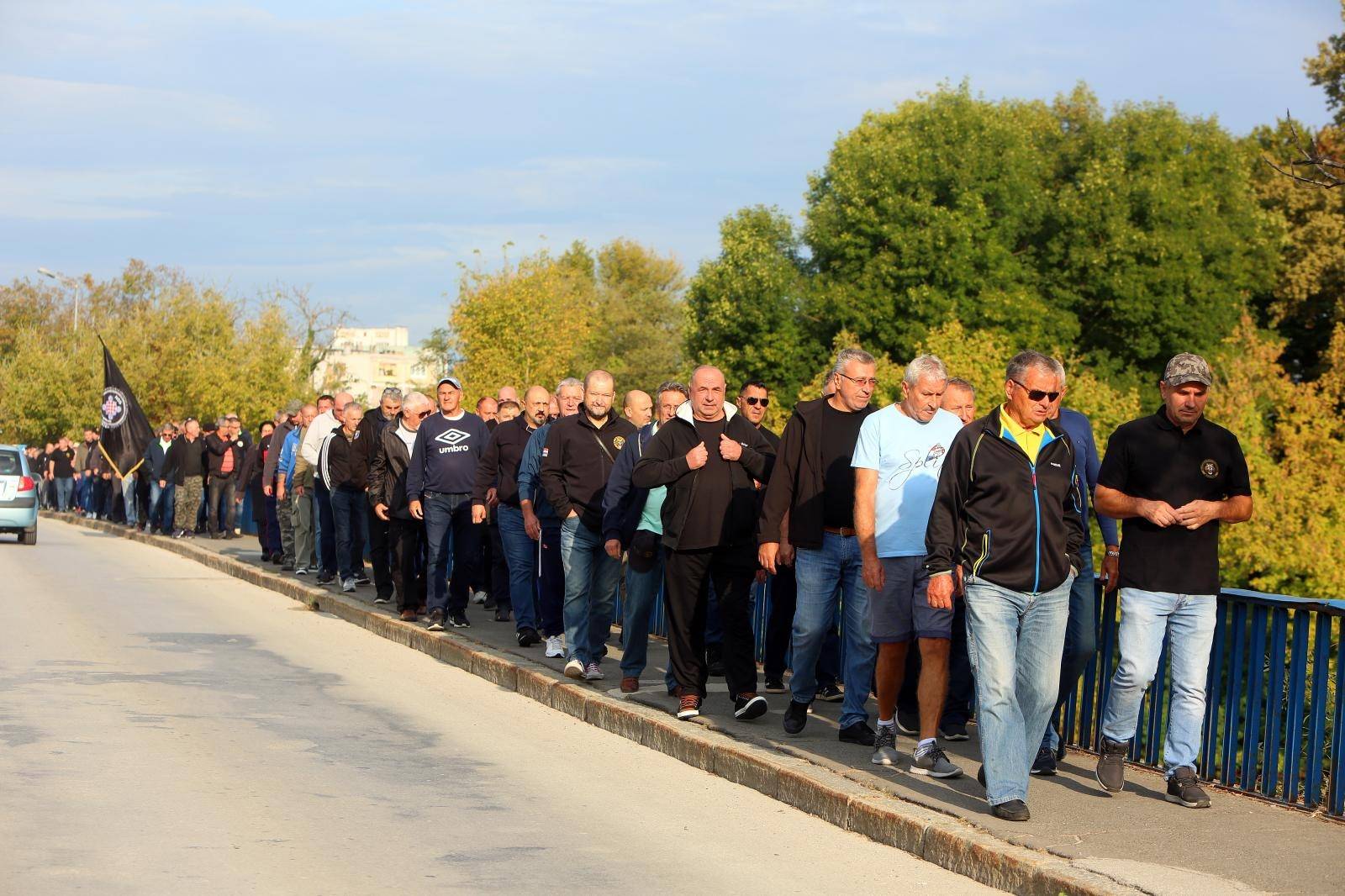 Karlovac: Mirni prosvjed branitelja zbog najavljene komemoracije za ubijene srpske rezerviste