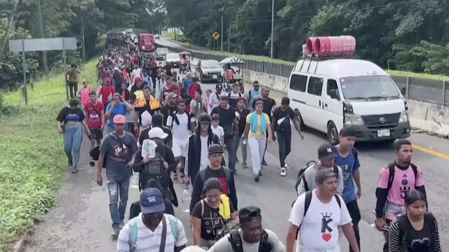 VIDEO Masa ljudi ide prema SAD-u: Boje se zatvaranja, ali i strogih mjera koje donosi Trump