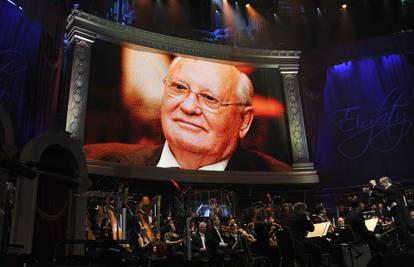 Mihail Gorbačov proslavio 80. rođendan u Royal Albert Hallu