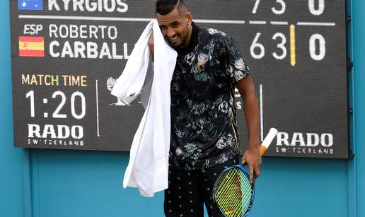 Kyrgios 'opleo' po sucima pa slavio: Smiješna ti je šilterica