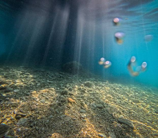 Kamen Brela i plaža Punta Rata  
