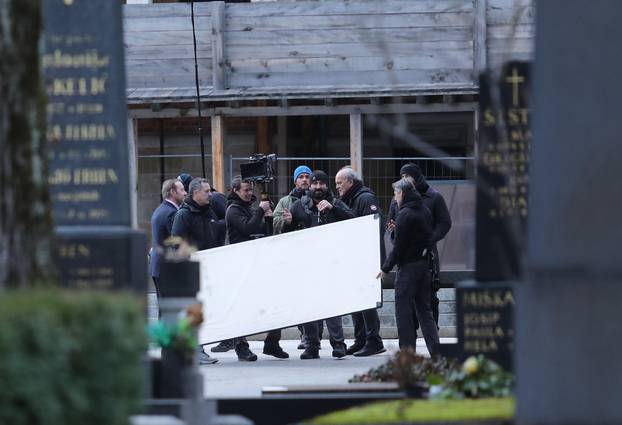 Kevin Spacey u društvu redatelja Sedlara obišao je grob  prvog hrvatskog predsjednika kojeg će utjeloviti 