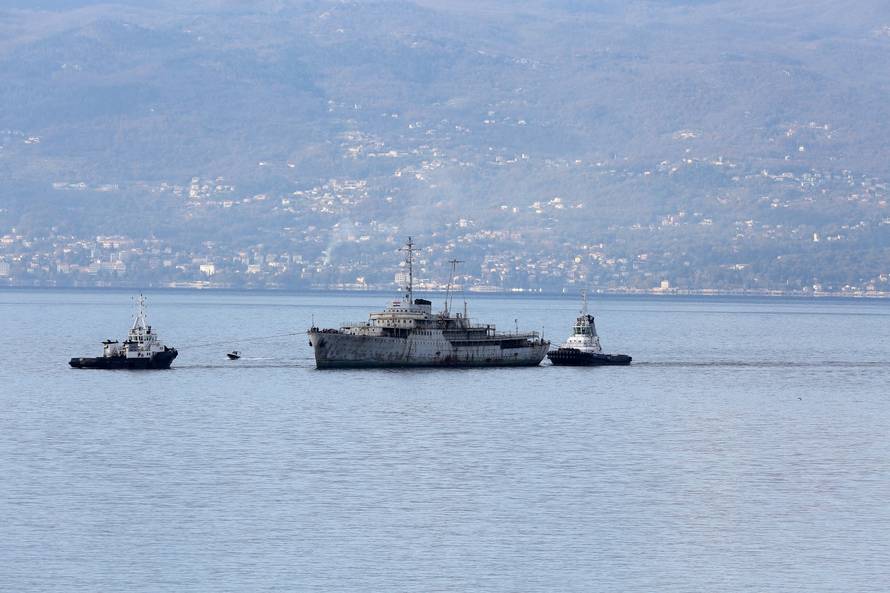 Rijeka: Galeb krenuo prema Kraljevici gdje će biti obnovljen i pretvoren u muzej