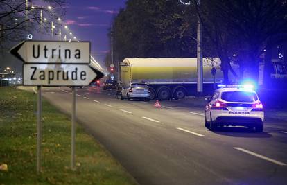 Sudar u Zagrebu: Automobil se zabio u cisternu na benzinskoj