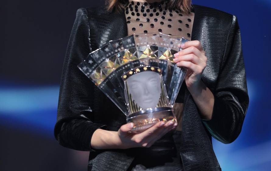 Opatija: Mia Dimšić ovogodišnja je pobjednica Dore