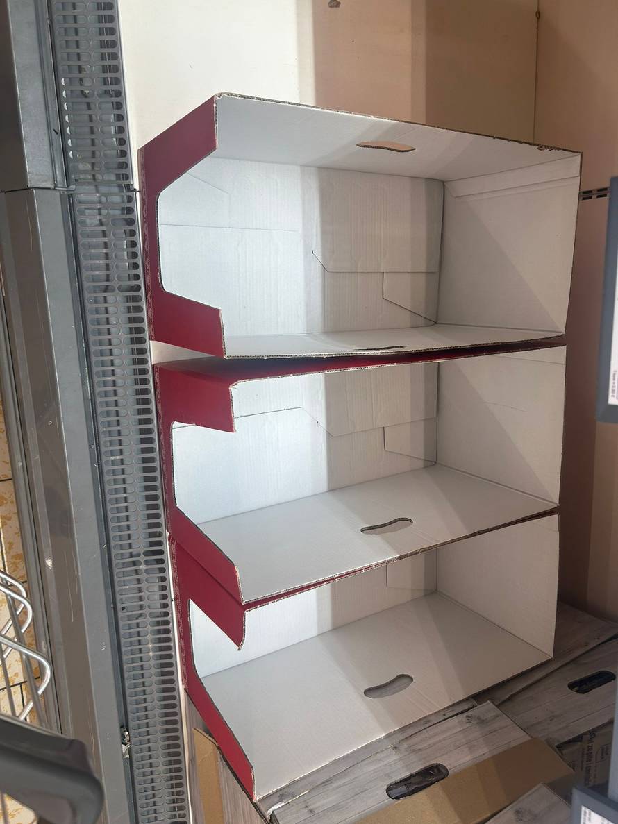 U trgovinama nema jaja: U velikim centrima police su sve praznije: Evo o čemu se radi!