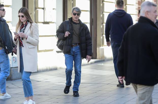 Zagreb: Dragan Despot prolazi Bogovićevom ulicom