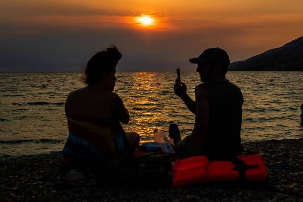 Bol:  Predvečerje na Zlatnom Ratu