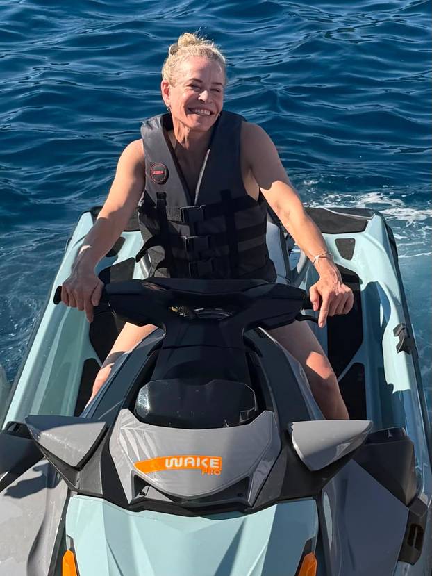 FOTO Komičarka Chelsea Handler odmara u Hrvatskoj! Evo koja je mjesta posjetila