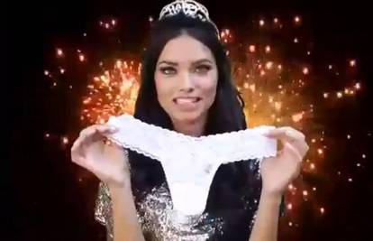 Adriana Lima Novu godinu će dočekati u bijelim tangicama