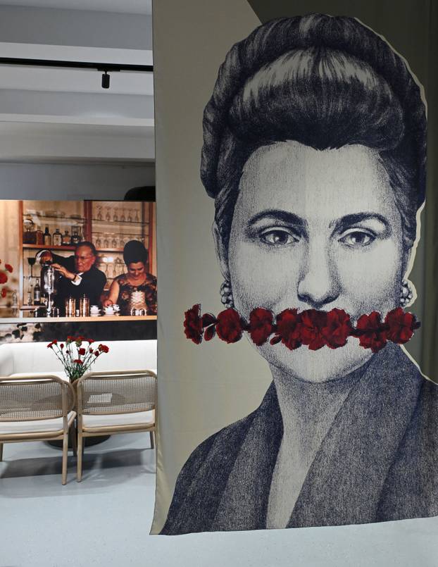 Zagreb: U Srpskom  kulturnom centru, fondacija Jovanka Broz održava izložbu haljina i torbi