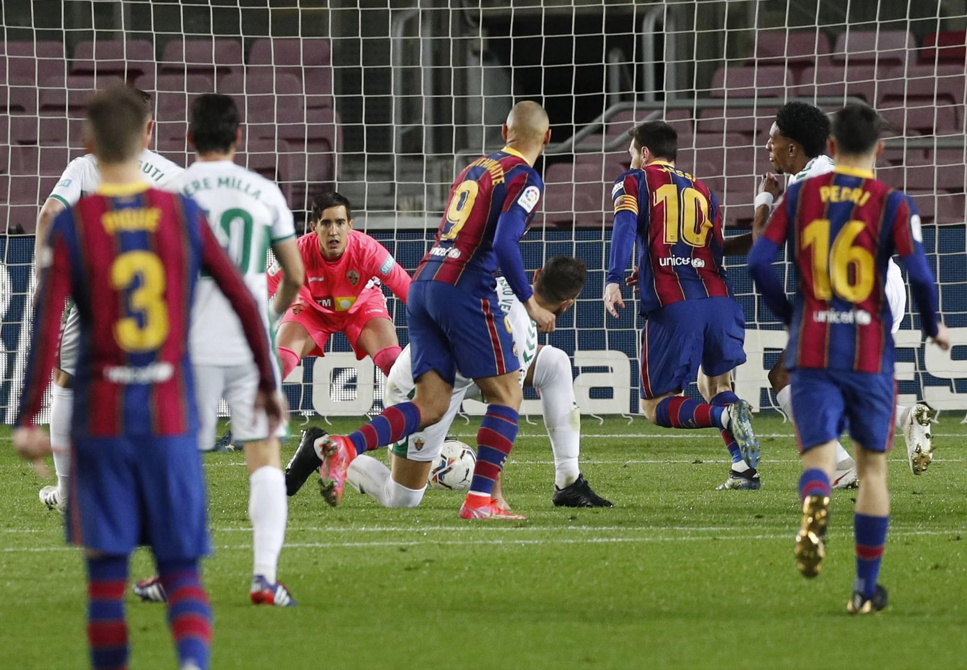 La Liga Santander - FC Barcelona v Elche