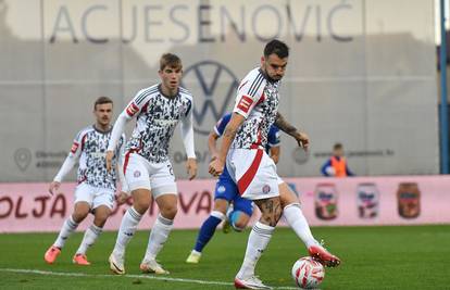 Hajdukova obrana najbolja je u ligi, a igraju mu trojica klinaca