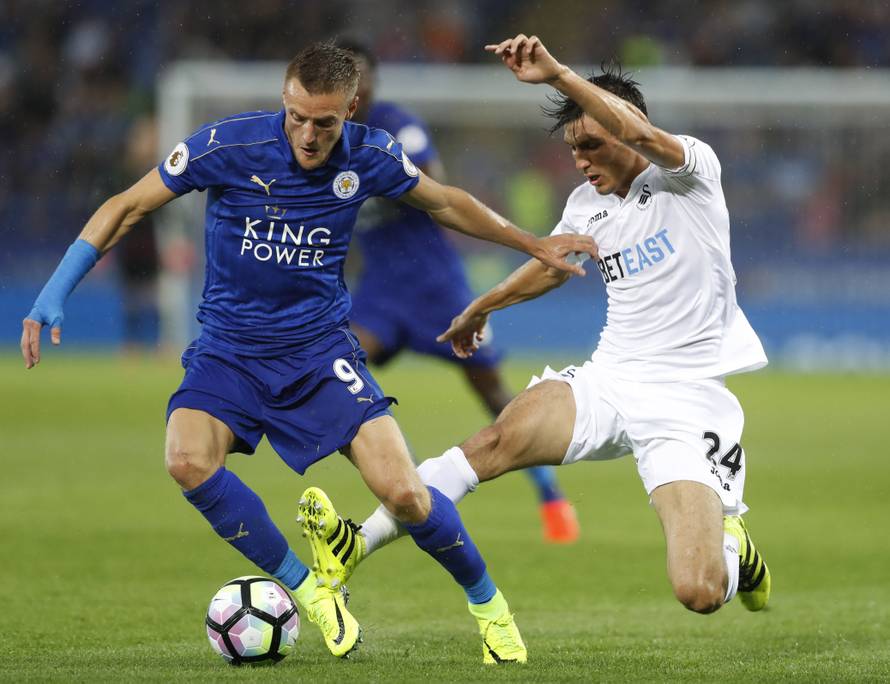 Leicester City v Swansea City - Premier League