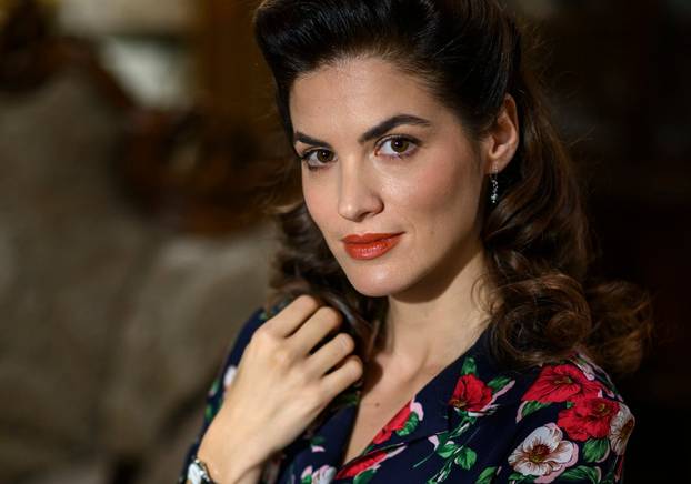 FOTO Arija Rizvić iz Divljih pčela pokazala kako joj stoji korzet