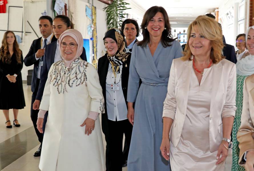 Zagreb: Sanja Musić Milanović i Emine Erdogan obišle osnovnu školu Matije Gupca