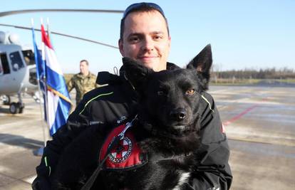Psi koji su spašavali stradale u Albaniji vratili se u Hrvatsku