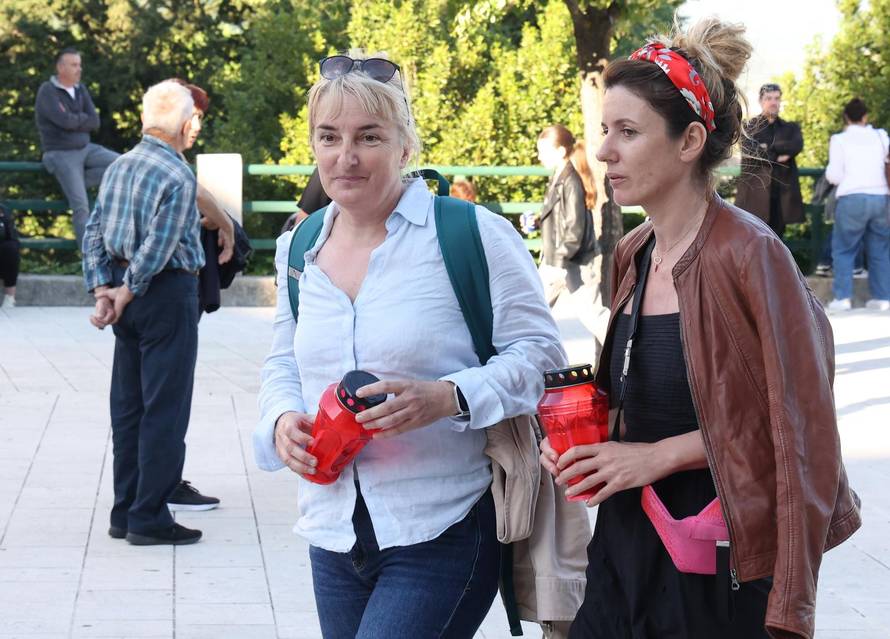 Drniš: Mirno okupljanje,prosvjed i molitva za ubijenog Luku Milovca