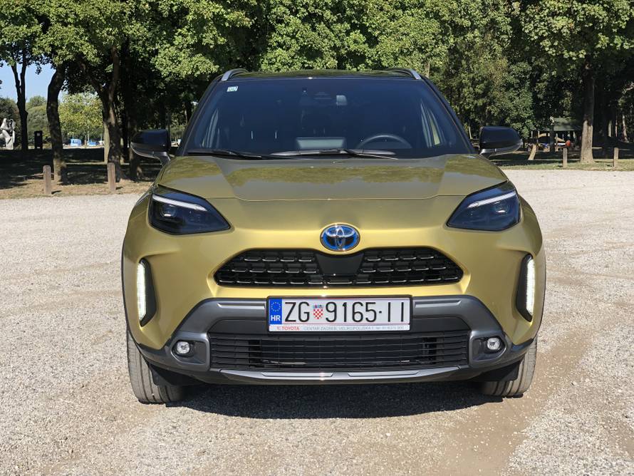 Toyota Yaris Cross s hibridnim pogonom troši četiri litre u gradu i tjera vas na opuštanje