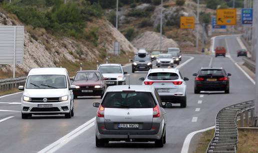 Ako ne poštujete sigurnosni razmak - kazna 2 tisuće kuna