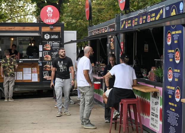 Zagreb: Burger fest na Trgu dr. Franje Tuđmana