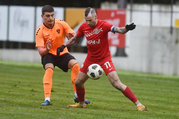 Une&scaron;i?: Prijateljska nogometna utakmica NK Zagora - HNK &Scaron;ibenik