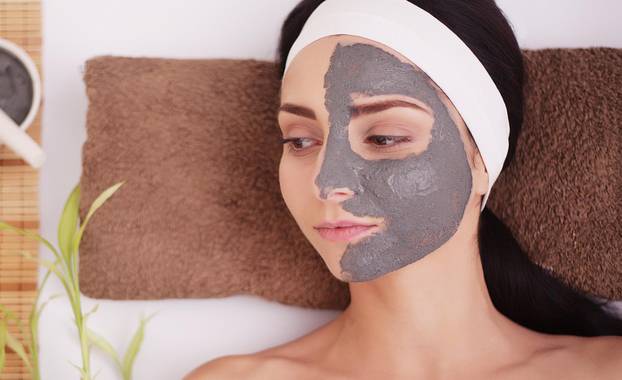 Ovo su najbolji beauty savjeti za žene u zrelim godinama koje žele izgledati mlađe