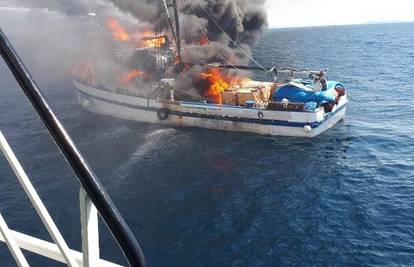 Požar progutao ribaricu: 'Gasili smo svime, vatra je bila brža'