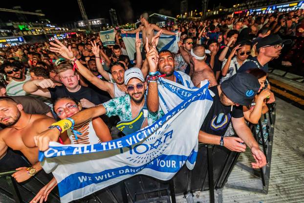 Split: Treća večer Ultra Europe Festivala, Nastup DJ-a Vini-Vici