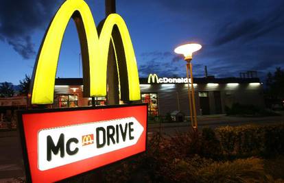 Zagreb: Napao dvojicu jer su u McDonaldsu snimali