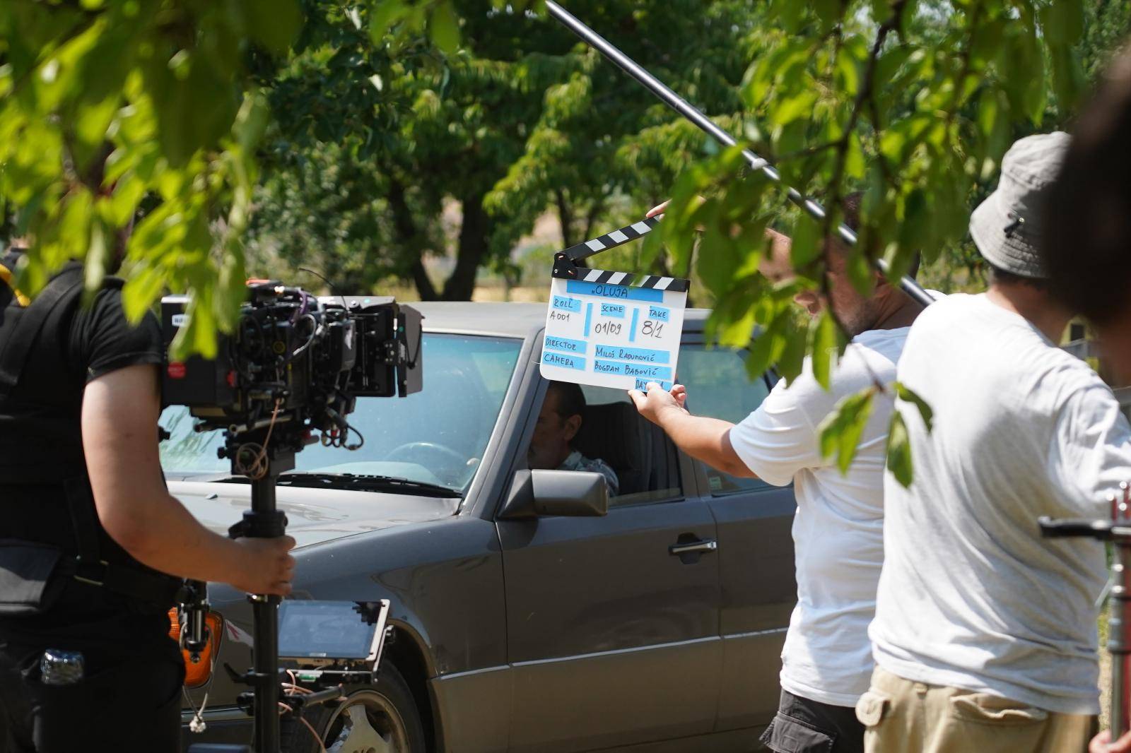 Filming of the film and series "Storm", directed and written by Milos Radunovic, has begun in Pambukovica near Valjevo.

U  Pambukovici kod Valjeva  pocelo je snimanja filma i serije "Oluja", reditelja i autora scenarija Milosa Radunovica.