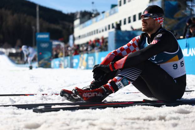 Cross-Country Skiing - Men's 10km Interval Start Free