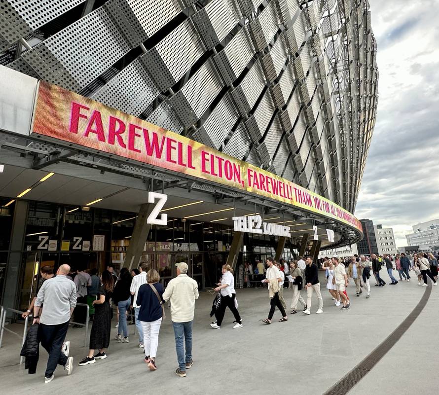 Elton John's "Farewell Yellow Brick Road" ends in Stockholm