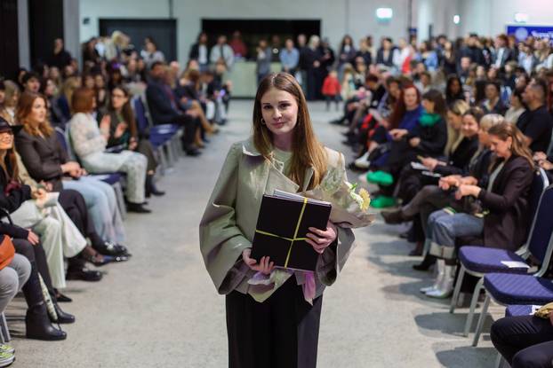 DIPMOD_10 - modna revija diplomskih kolekcija studenata Sveučilišta u Zagrebu Tekstilno-tehnološkog fakulteta