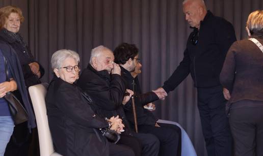 Prizori koji slamaju srca: Suze i tuga na sprovodu Bareta...