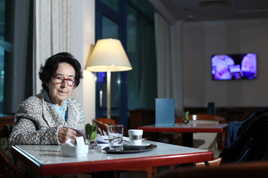 'Otišla sam u penziju, a ne u mirovinu i doktorirala sa 77 g.'