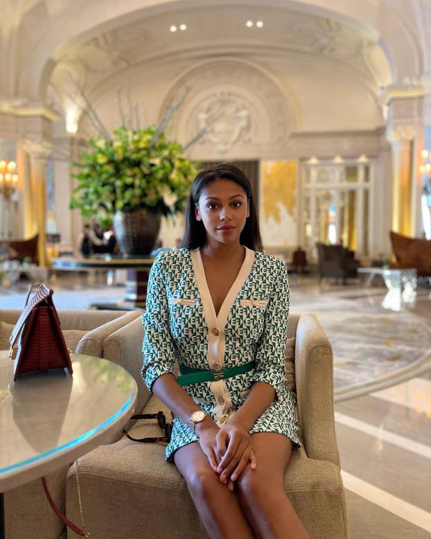 FOTO Bivša misica želi preuzeti Formulu 1: 'Cilj mi nije pobjeda'